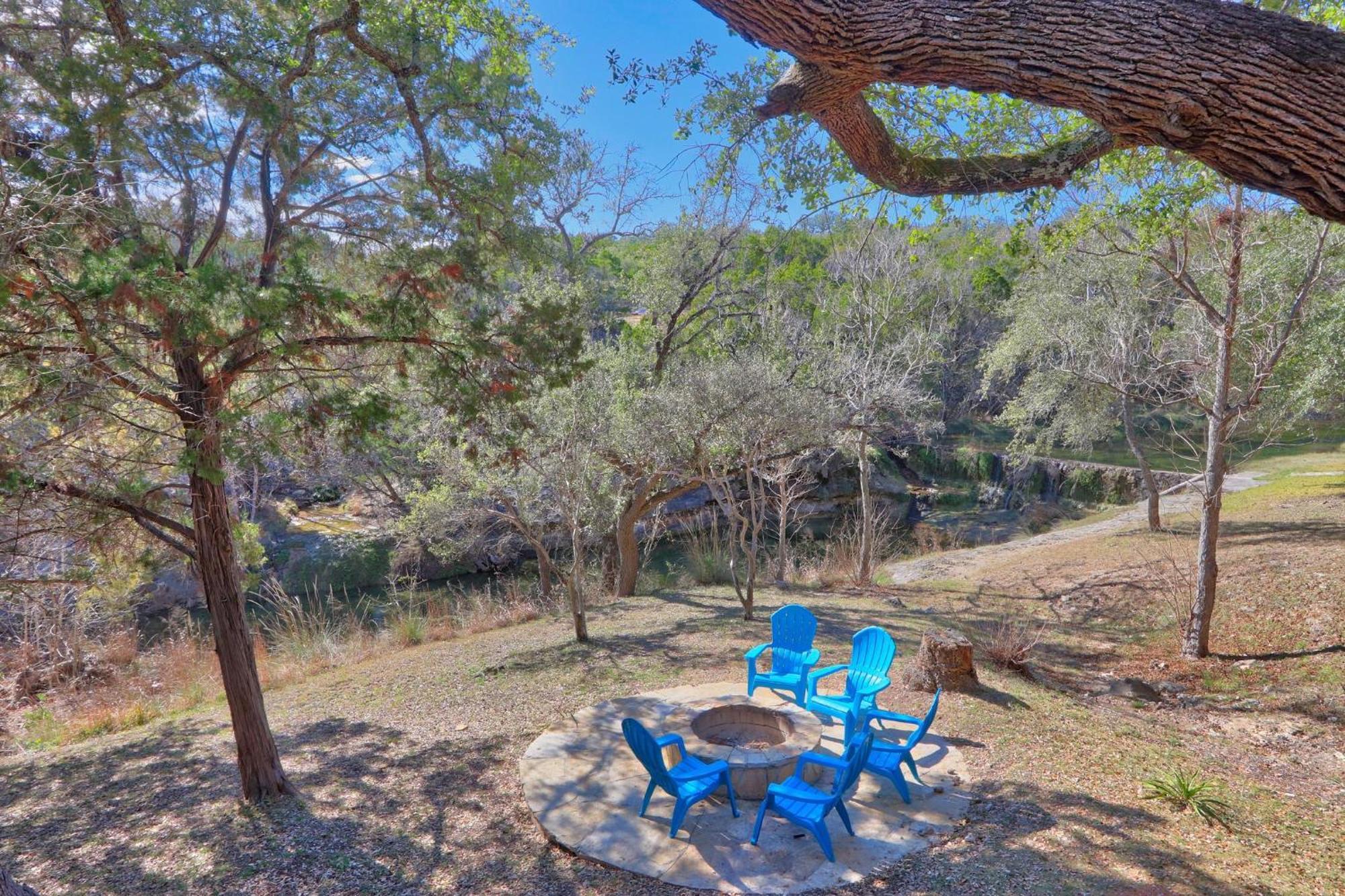 Falls Log Home Wimberley Exteriér fotografie
