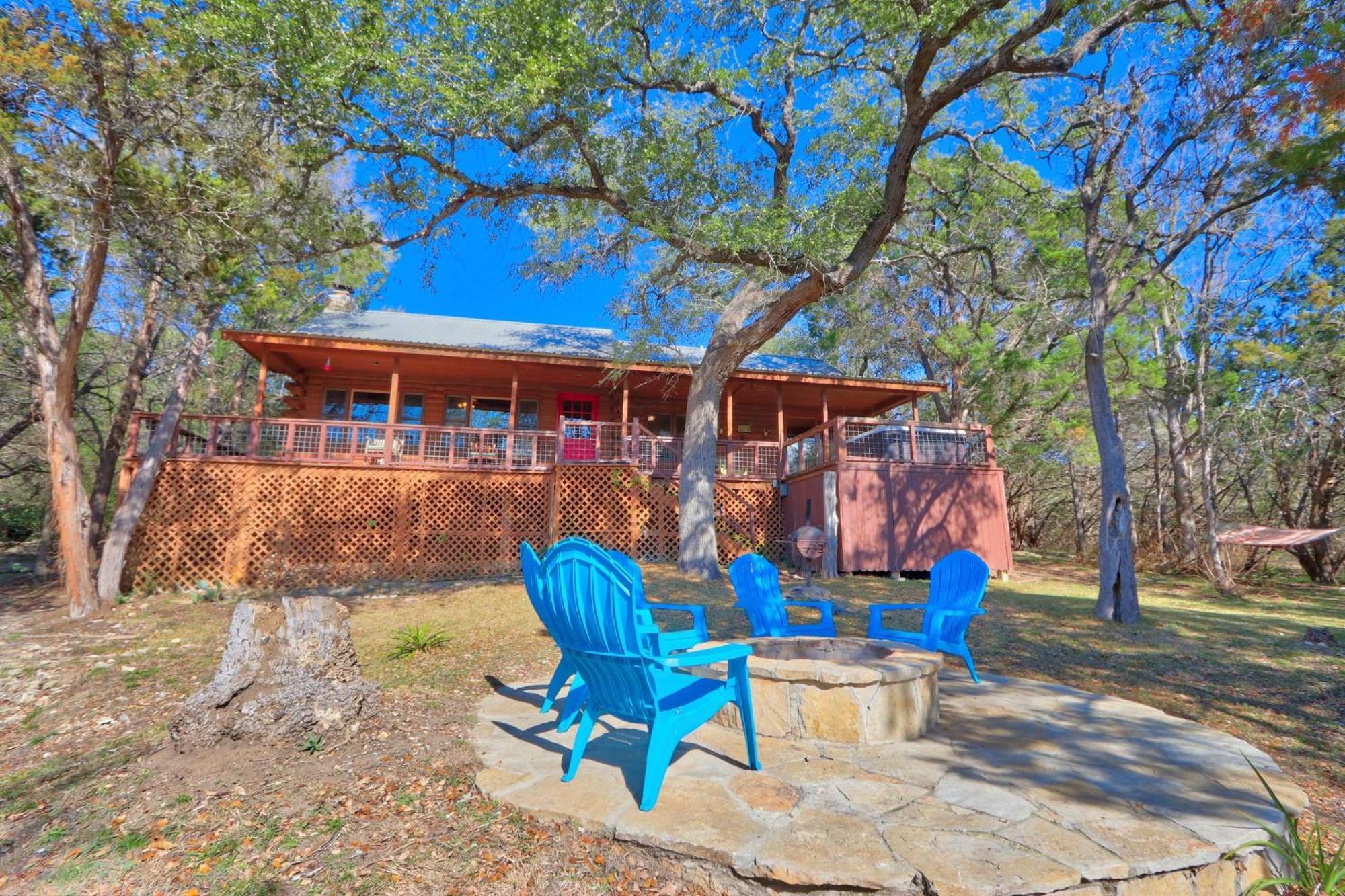 Falls Log Home Wimberley Exteriér fotografie